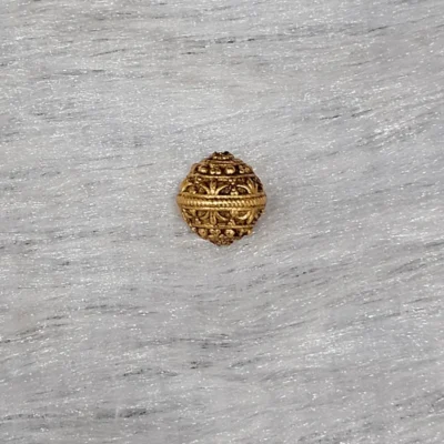 10mm Gold Baeds